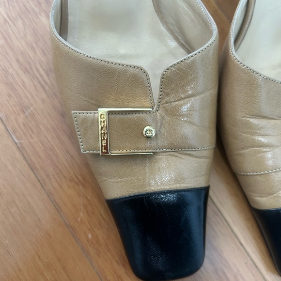 CHANEL Tan and Black Mules with Gold Buckle - Picture 3 of 3